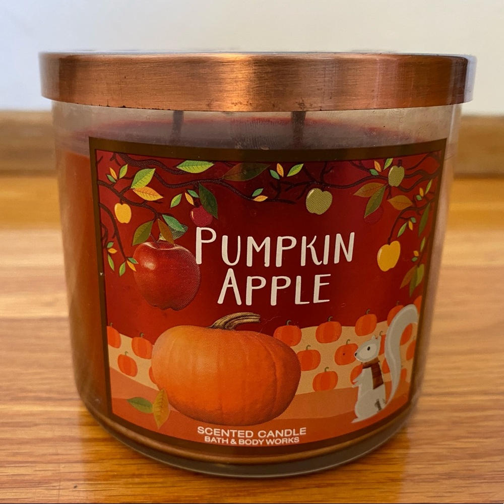 NEW Bath & Body Pumpkin Apple 3 Wick Candle